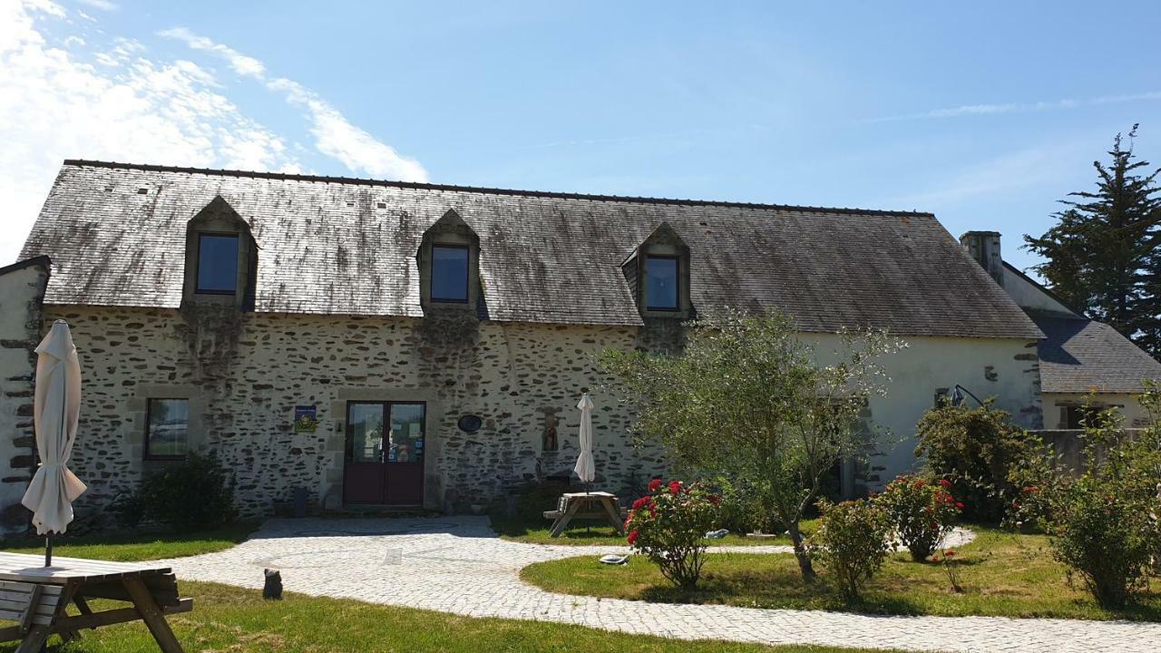 Le Colombier De Kerguezec Bed & Breakfast Surzur Exterior photo